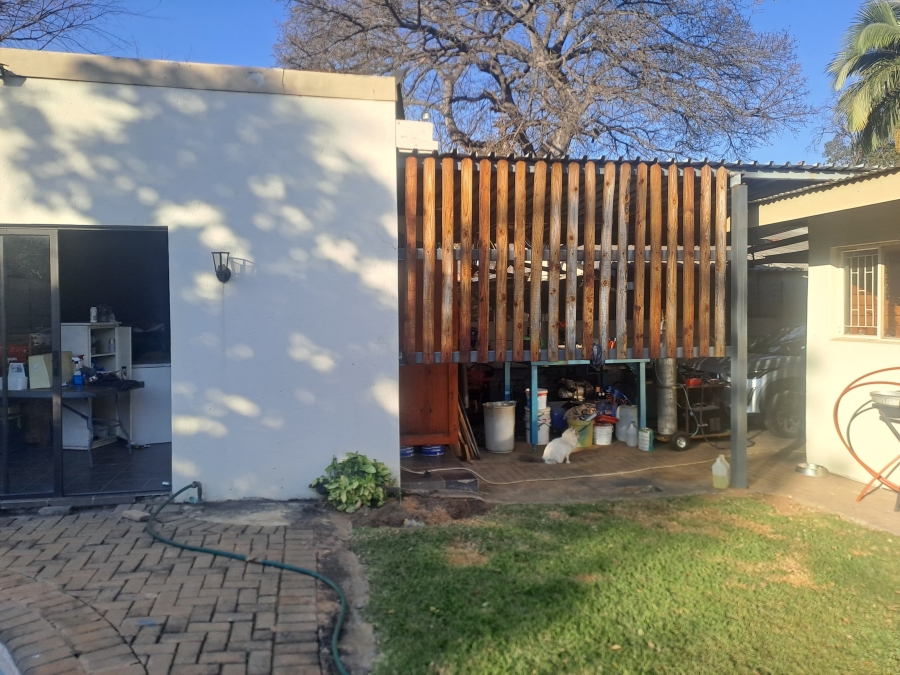3 Bedroom Property for Sale in Geelhoutpark North West